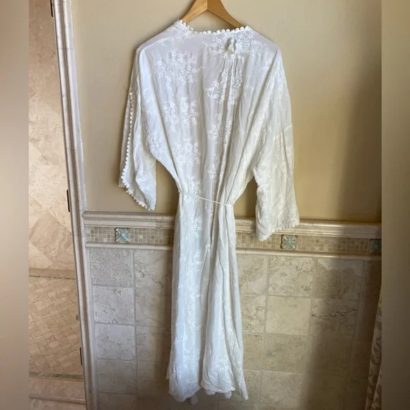 In Bloom Robe - Picture 2 of 2